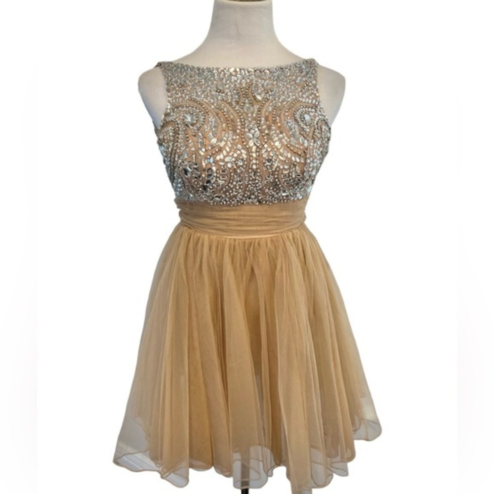 Sherri Hill Nude Colored Rhinestone embellished Short Formal Dress Size 0